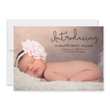 Moderno apresenta Nascimento Fotográfico de Menina