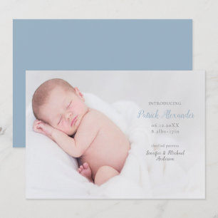 Anúncio Moderno Apresentando Bebê Menino Foto Azul Nascime