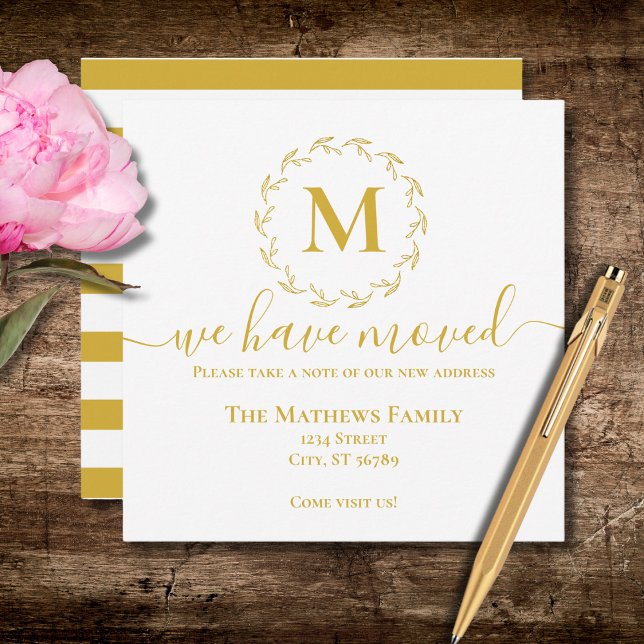 Anúncio Monograma Dourado Elegante Que Deslocámos (Criador carregado)