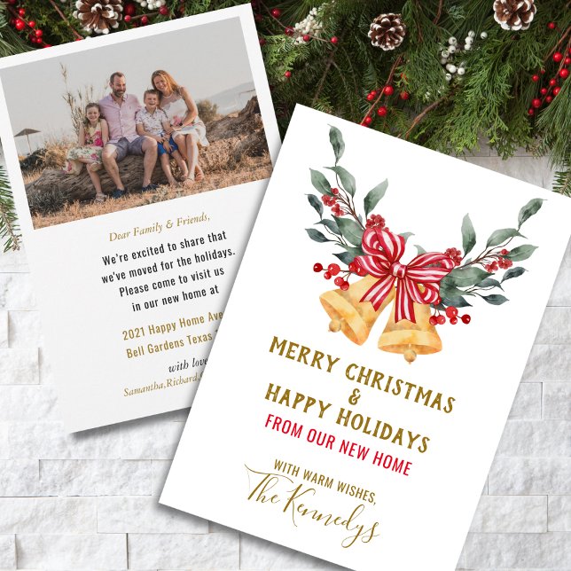 Anúncio Movimentamos as Faixas de Natal Foto de Feriado de (We've Moved Christmas Bells Red Bow Holiday Photo Announcement)