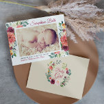 Anúncio Nascimento da Rapariga Floral Rustic Burgundy<br><div class="desc">Este elegante cartão de nascimento de foto apresenta sua linda menina com uma foto de recém-nascido e um texto vermelho na moda burgundy que pode ser personalizado para mostrar o nome do seu bebê em script, junto com importantes informações sobre natalidade e nomes dos pais. A foto é formada por...</div>