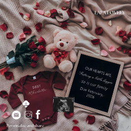 Anúncio Neutral love themed  Pregnancy Announcement Card