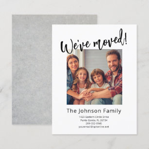 Anúncio Nós nos mudamos Orçamento de foto de família moder