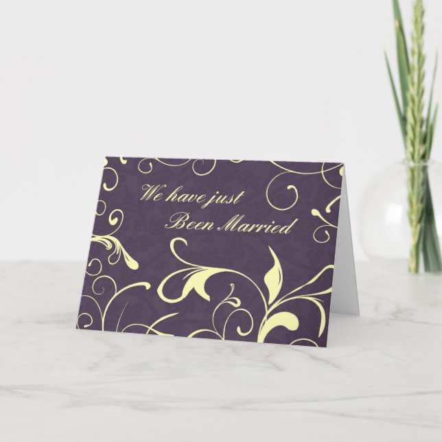 Anúncio Purple Floral Just Married Announcement Card (Frente)
