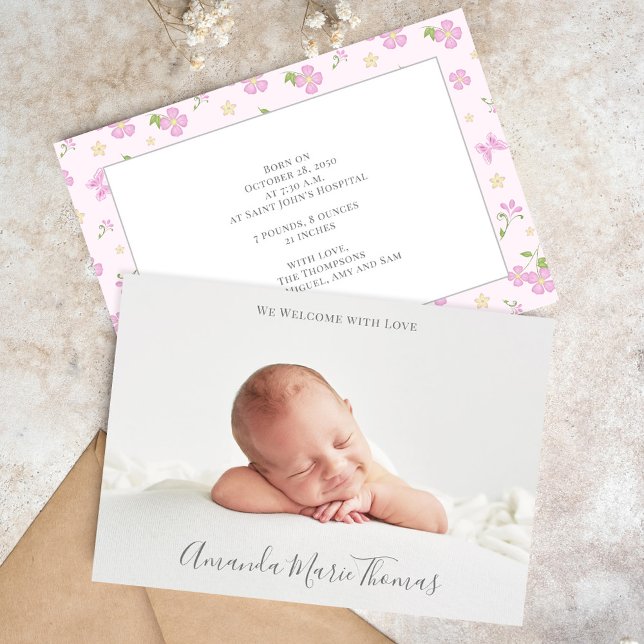 Anúncio Rapariga Rosa Simples Física Floral Fotográfica Si (Cute photo baby announcement template card. )