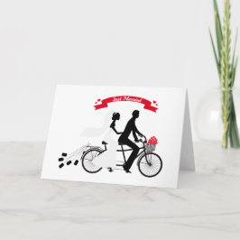 Anúncio Recem casados noiva e noiva na bicicleta tandem