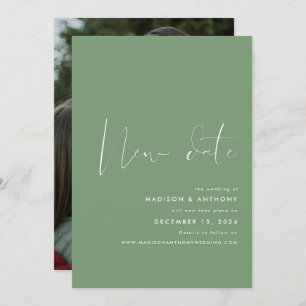 Anúncio Sage Green - Foto Minimalista de Novo Casamento de