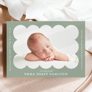 Anúncio Sage Green Modern Scalloped Photo Frame Birth