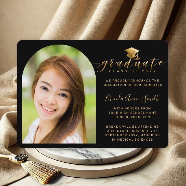 Anúncio Script de Boné Dourado de Foto Moderno na Graduaçã (Black and Gold Photo High School Graduation Announcement with future college plans to customize)