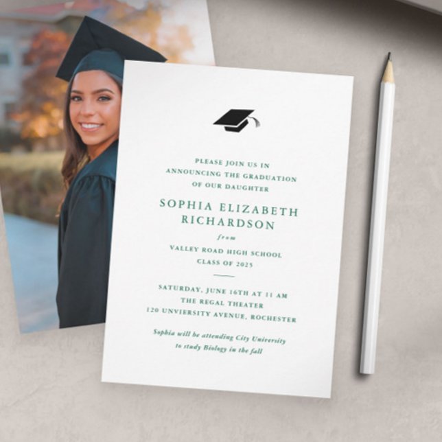 Anúncio Simples Clássico Verde e Branco Foto Graduação  (Elegant and Simple Green Type Photo Graduation Announcement.)