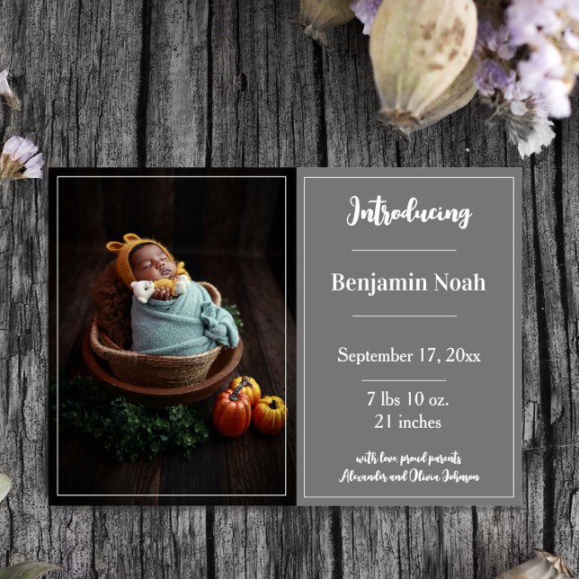 Anúncio simples de nascimento de fotos da cinza (Gray Simple Photo Birth Announcement)