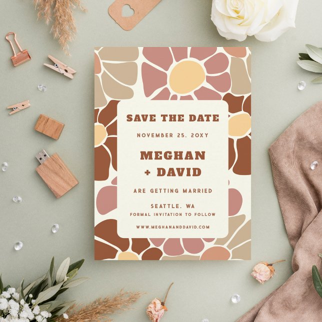 Anúncio Terracotta Retro Groovy Boho Chic Salvar Data (Terracotta Retro Groovy Boho Chic Save The Date Announcement)