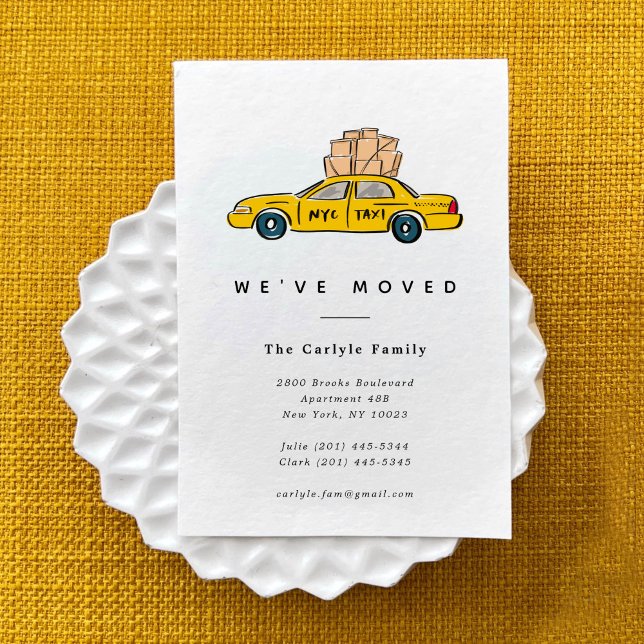Anúncios de Movimentação de Táxi Amarelo de Nova Y (Hand-drawn NYC yellow taxi illustration for a New York City moving announcement card.)