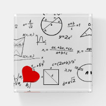 Apaixonado pelo quadro de brancos de matemática