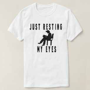 Apenas Descansando Meus Olhos, Poltrona, Camisa de