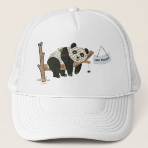 Apenas enforcando o Boné de Adiela Akoo