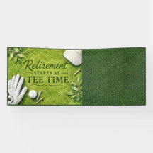 Aposentadoria de Golfe com bola de golfe no verde 