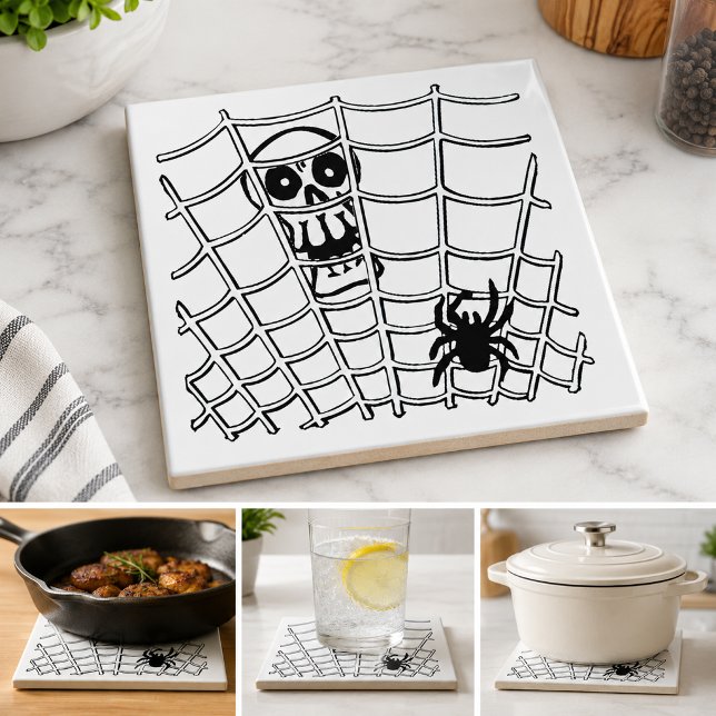 Aranha na Teia com Azulejo de Halloween de Caveira (Spider in Web with Skull Halloween Tile)