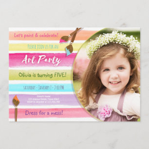 Arco-íris do convite do aniversário do partido d