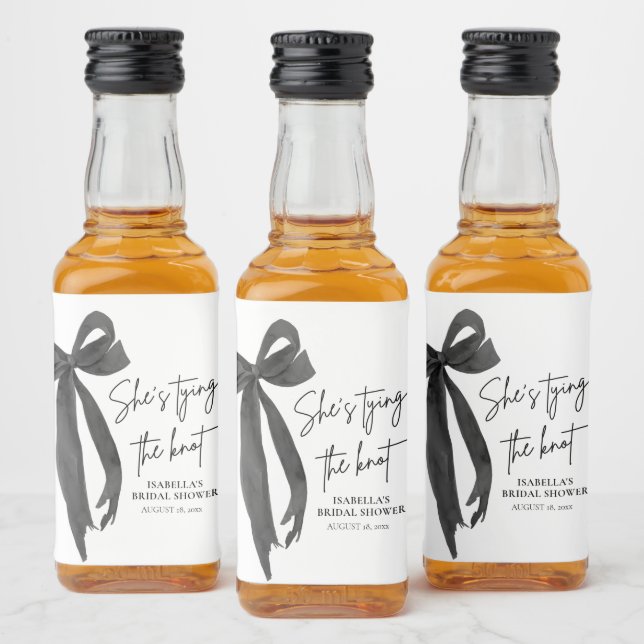 Arco Preto, ela é Chá de panela de Casando (Garrafas)