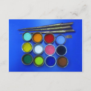 areia colorida para construir um convite à mandal