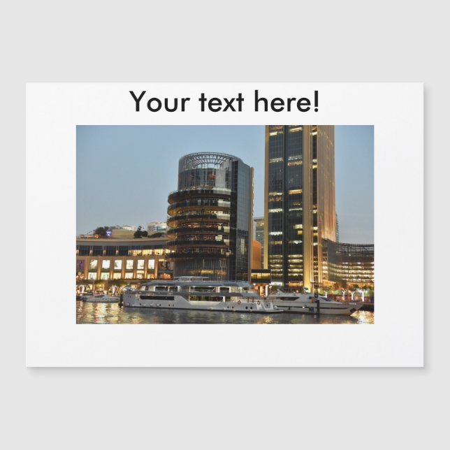 Arquitetura de Dubai à noite (Frente)