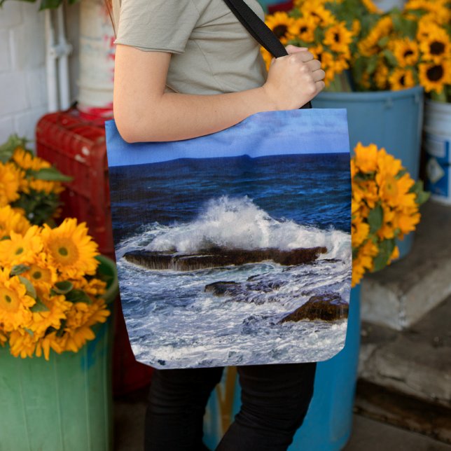 Arrancando Onda No Saco De Tote De Formação De Roc (Criador carregado)