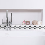 Art Deco Black White Simple Geométrico Border 03<br><div class="desc">Estilo de deco de arte preto e branco simples detalhe geométrico decorativo de ornamento de borda de azulejo cerâmico. Design nítido e original,  perfeito para o interior do estilo de vintage moderno ou de deco de arte.</div>