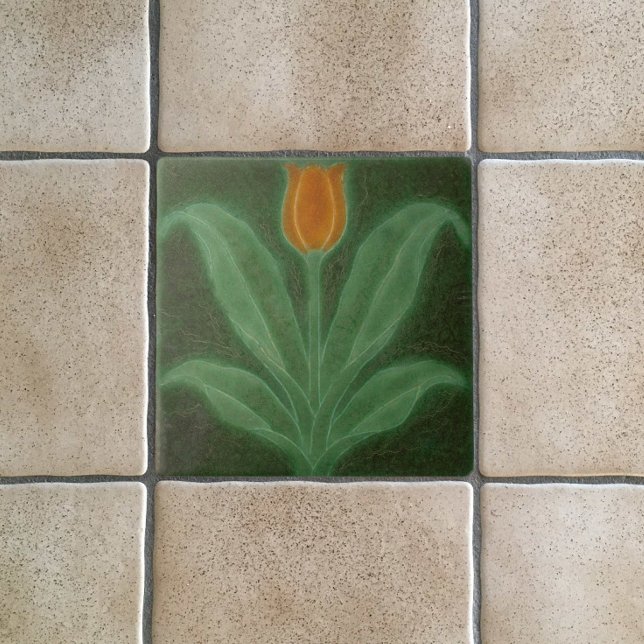 Art Nouveau Reproduction Orange Tulip on Green (Criador carregado)