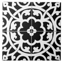Arte Floral Clássica em Preto e Branco