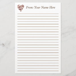 Artigos de papelaria alinhados coração