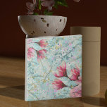 Artsy Magnolia Flores Em Papel Mestiço<br><div class="desc">Belo design decorativo floral com flores cor-de-magnólia cor-de-rosa e placas de pintura em um antigo fundo de papel moldado de damasco azul claro amassado.</div>