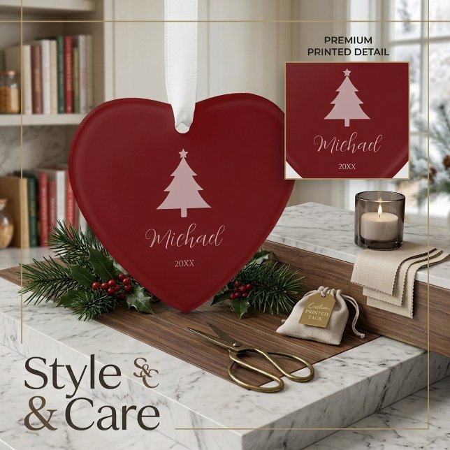Árvore de Natal Festiva com Enfeite em Forma de Co (Festive Christmas Tree Heart-Shaped Mark Ornament)