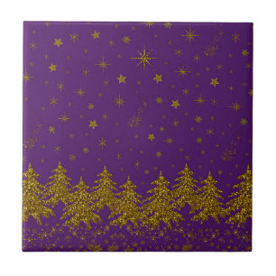 Árvore de Natal pouco Dourada, estrelas, neve em