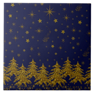 Árvore de Natal pouco Dourada, estrelas, neve em