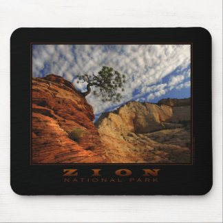 Árvore solitária Mousepad de Zion (horizontal)