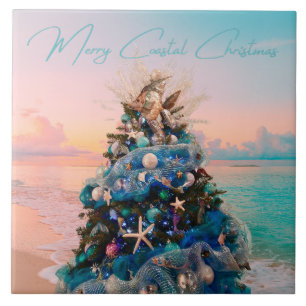 Árvore tropical de Natal costeiro da felizÁrvore d