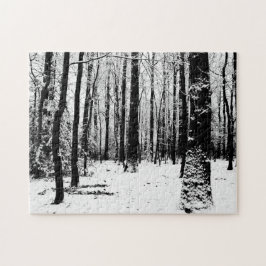 Árvores negras e brancas na quebra-cabeça da serra