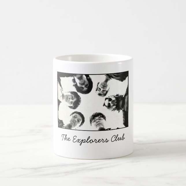 As cabeças levantam a caneca (Centro)