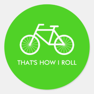 As etiquetas verdes da bicicleta com equitação