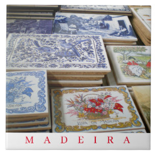 As lembranças da Madeira veem o azulejo cerâmico