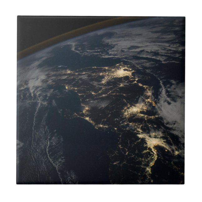 As Luzes Da Cidade Do Japão À Noite. (Frente)