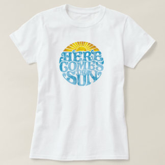 As mulheres vêm a camisa do sol