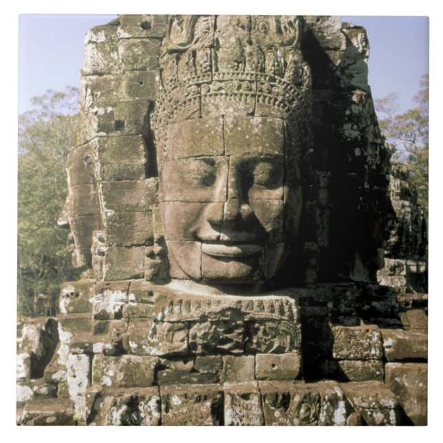 Ásia, Camboja, Siem Reap. Angkor Thom, cabeças de (Frente)