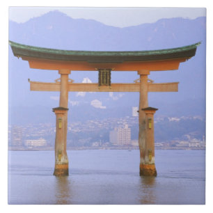 Ásia, Japão, Hiroshima. Mivaiima. Portão Torii