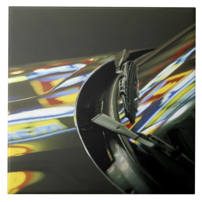 Ásia, Malásia, Melaka. Reflexões neon no carro (Frente)