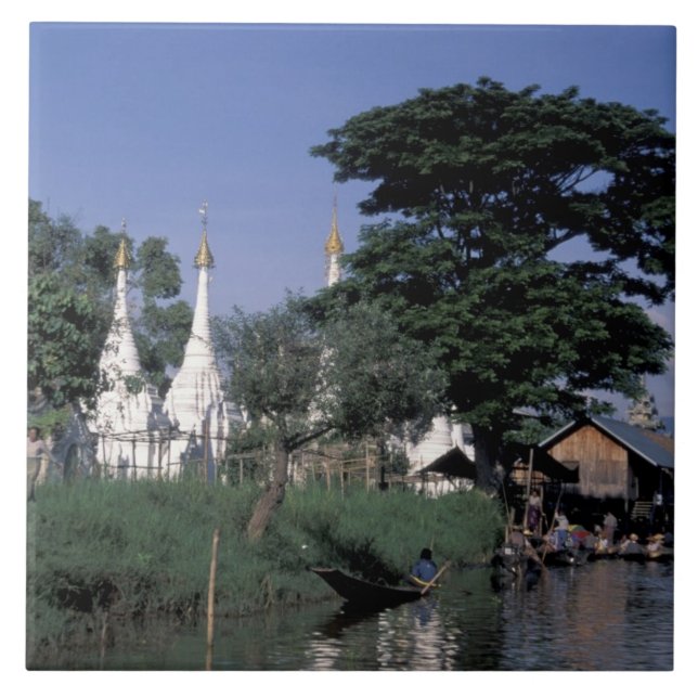 Ásia, Mianmar, Inle Lake. Um mercado flutuante. (Frente)