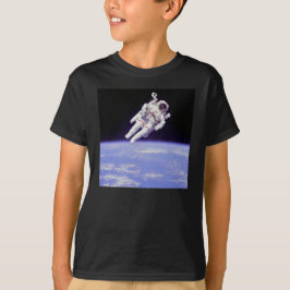 Astronauta na Camisa Espacial
