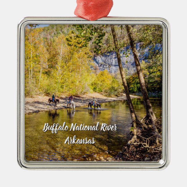 Atravessando O Ornamento Da Praça Do Rio Buffalo (Frente)