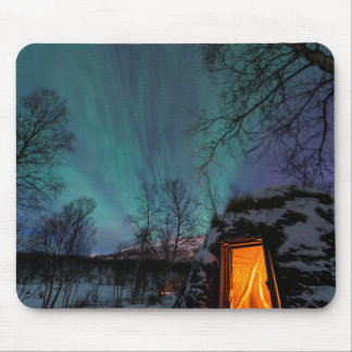 Aurora boreal e uma cabana Mousepad de Sami